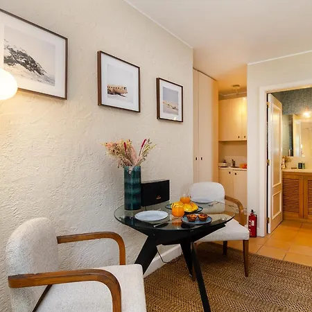 Whome With Shared Garden & Pool * Lisboa