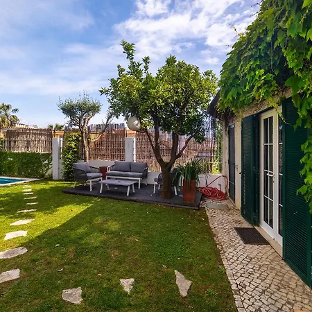 Nyaraló Whome With Shared Garden & Pool *