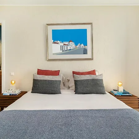 Whome With Shared Garden & Pool Ferienhaus *
